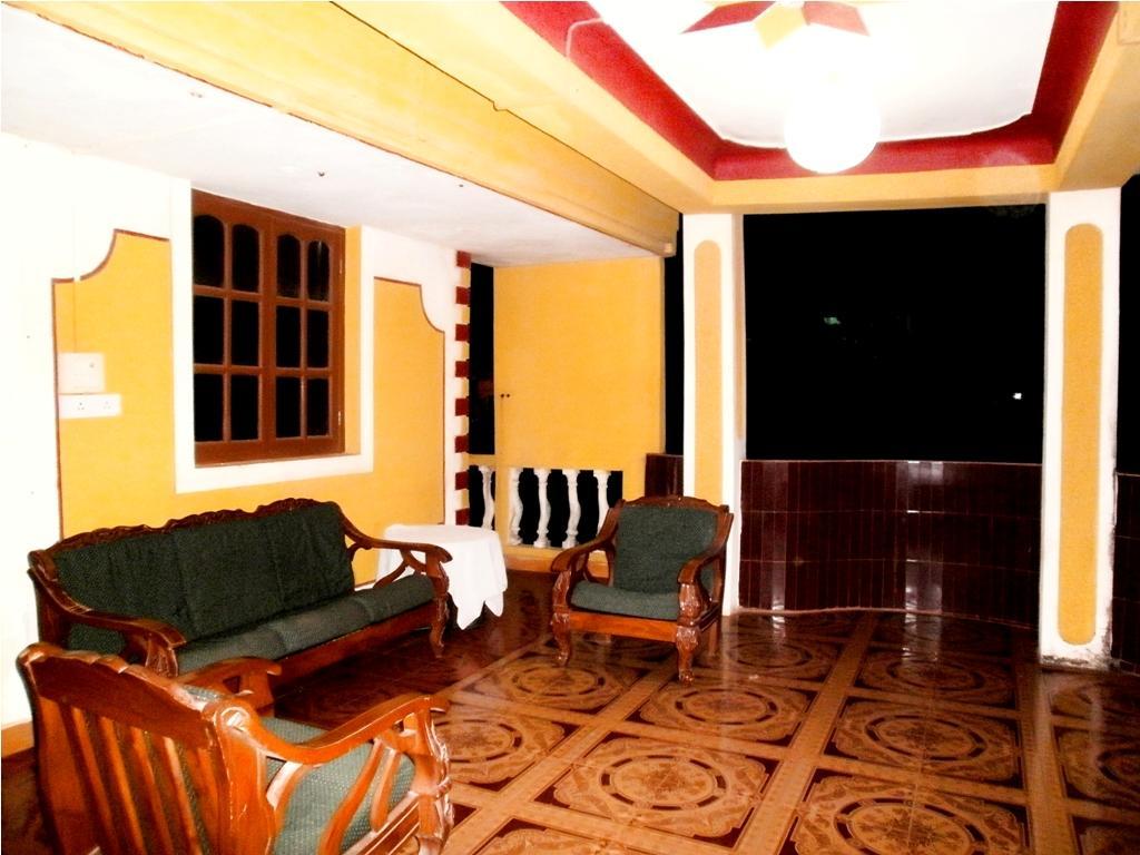 卡兰古特 Yellow House酒店 外观 照片